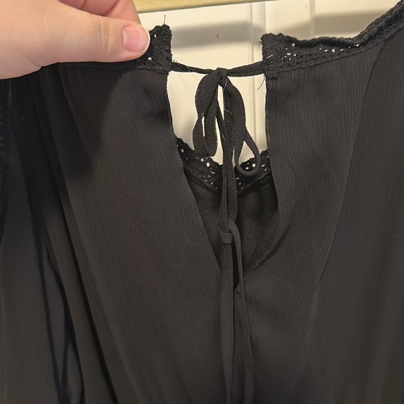 Black Cold Shoulder Dress: Plus Size - Picture 6 of 8